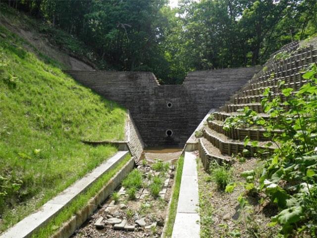 南の沢川 砂防堰堤